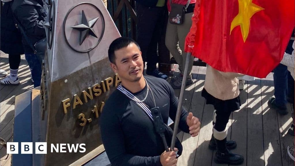 Adopted Man Reunites with Birth Mother After Decades, Finding Missing Piece of His Identity